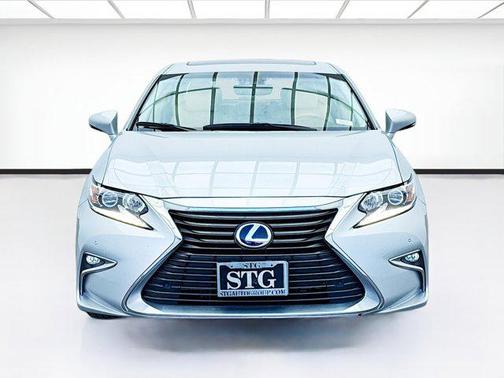 2016 Lexus ES 300h Base
