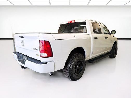 Bright White Clearcoat 2018 RAM 1500 Tradesman