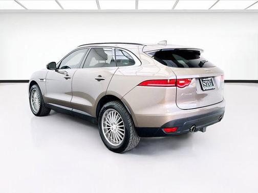 Quartzite Metallic 2017 Jaguar F-PACE 35t Prestige