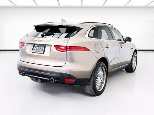 Quartzite Metallic 2017 Jaguar F-PACE 35t Prestige