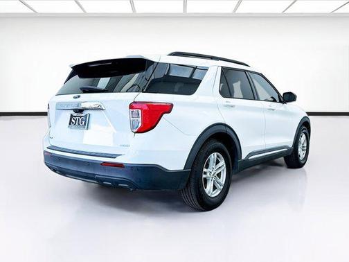 Oxford White 2020 Ford Explorer XLT