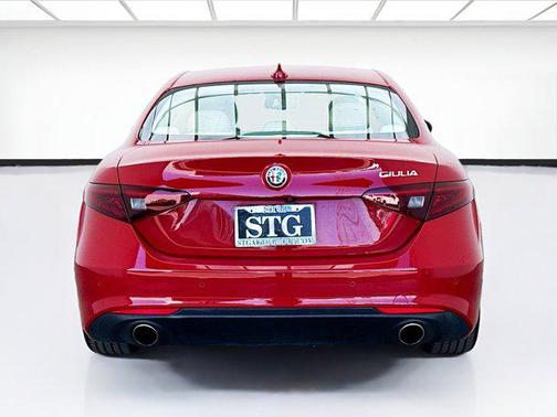 2018 Alfa Romeo Giulia Ti Lusso