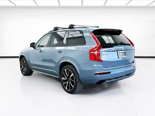 2023 Volvo XC90 Recharge Plug-In Hybrid T8 Plus Dark Theme 7-Seater
