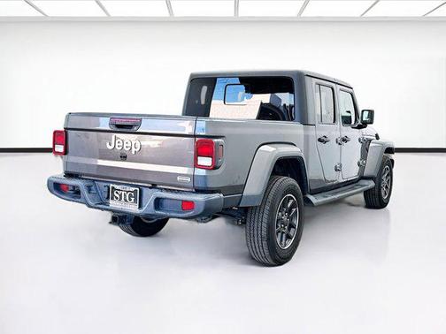 2023 Jeep Gladiator Overland