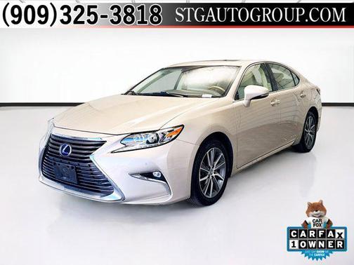 2017 Lexus ES 300h Base