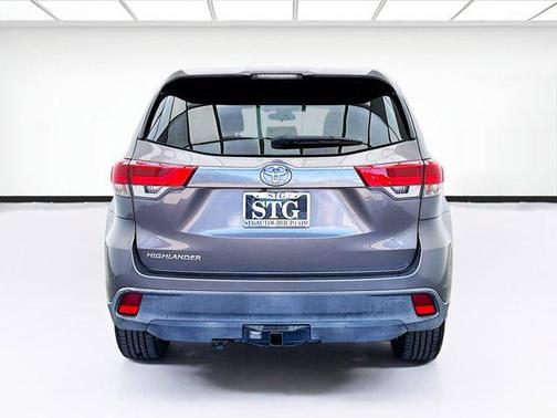 2018 Toyota Highlander LE I4