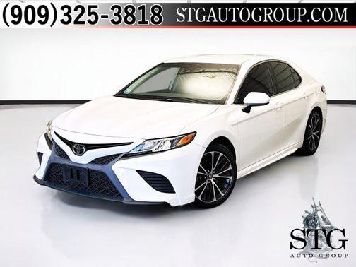2020 Toyota Camry SE