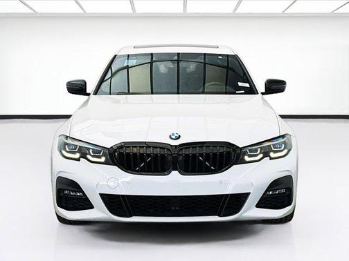 Alpine White 2022 BMW 330 330i