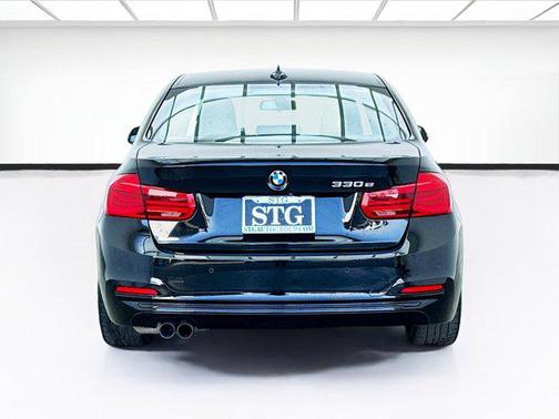 2018 BMW 330e iPerformance