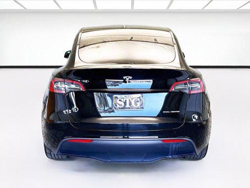 2024 Tesla Model Y Long Range Dual Motor All-Wheel Drive