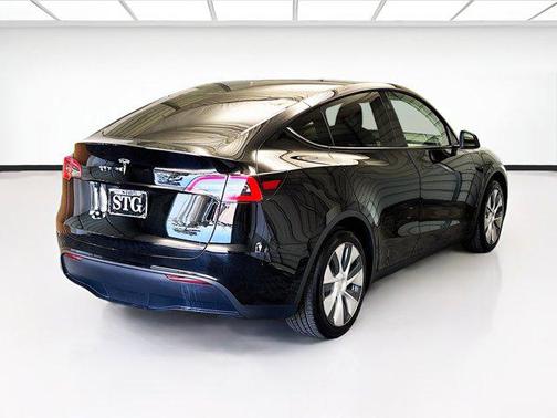 2024 Tesla Model Y Long Range Dual Motor All-Wheel Drive