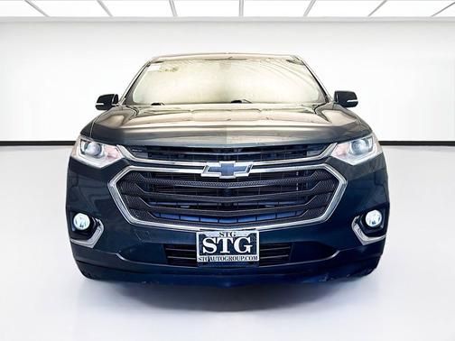 Graphite Metallic 2019 Chevrolet Traverse LT Cloth