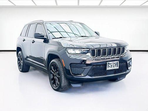 2023 Jeep Grand Cherokee Laredo