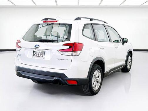 Crystal White Pearl 2020 Subaru Forester Base