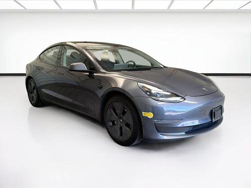 Midnight Silver Metallic 2022 Tesla Model 3 Long Range