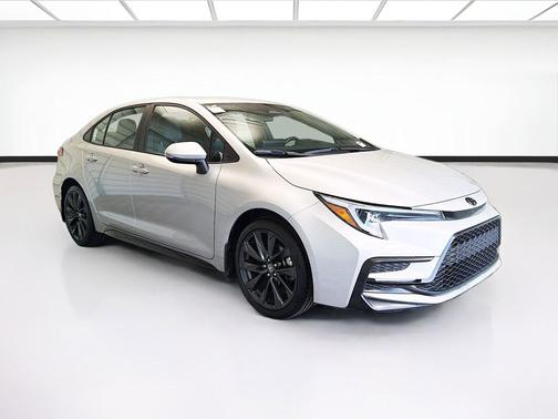 Classic Silver Metallic 2025 Toyota Corolla SE