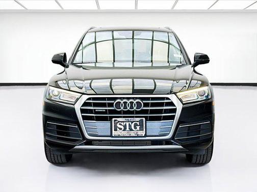 Brilliant Black 2019 Audi Q5 2.0T Premium