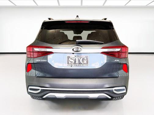 Gravity Gray 2021 Kia Seltos EX