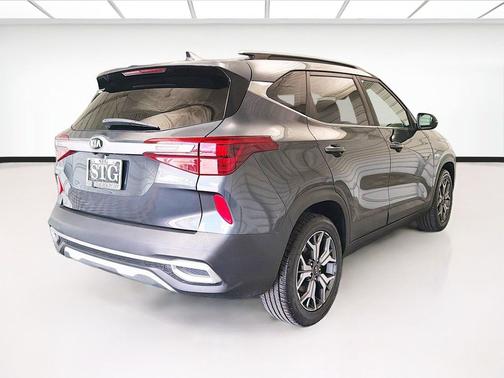 Gravity Gray 2021 Kia Seltos EX