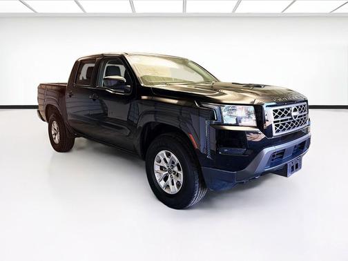 Super Black 2024 Nissan Frontier SV