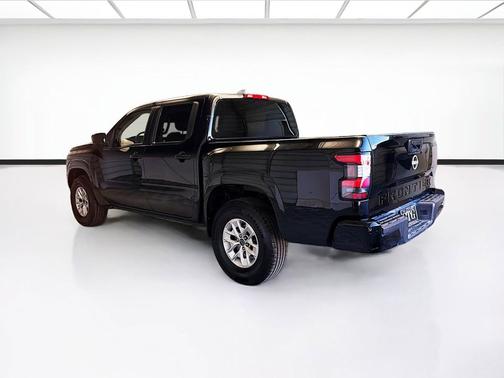 Super Black 2024 Nissan Frontier SV