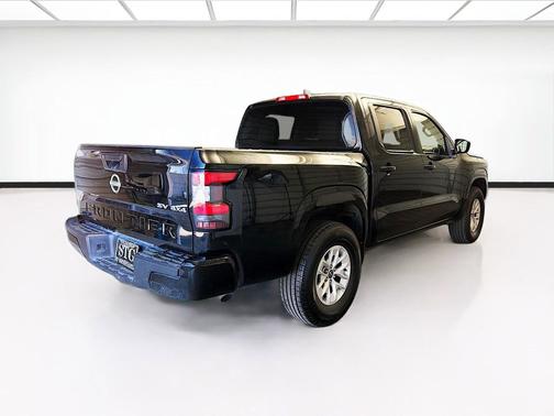 Super Black 2024 Nissan Frontier SV
