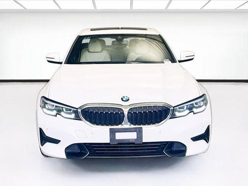 Alpine White 2019 BMW 330 330i