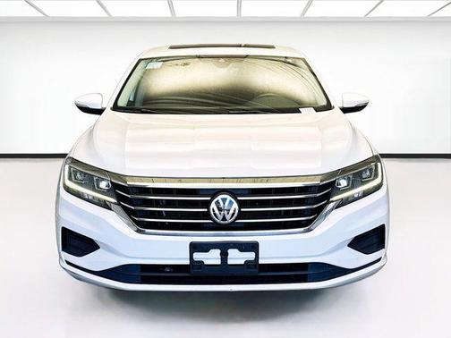 2022 Volkswagen Passat 2.0T SE