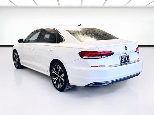 2022 Volkswagen Passat 2.0T SE