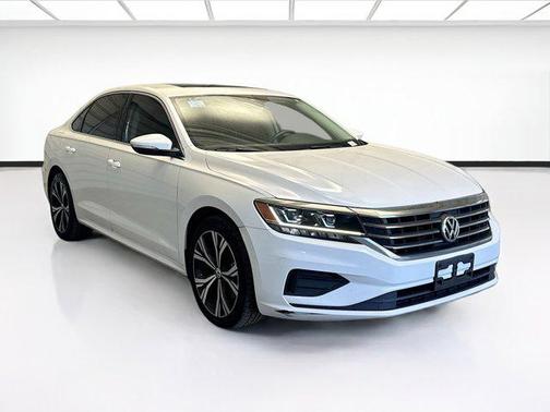 2022 Volkswagen Passat 2.0T SE
