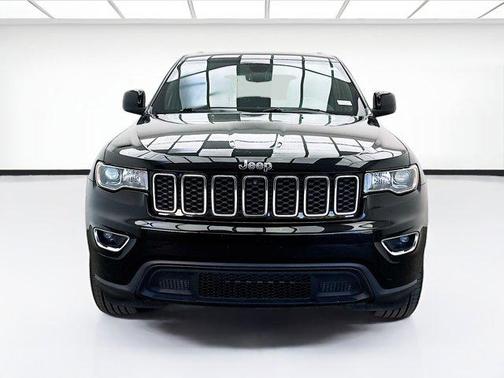 2022 Jeep Grand Cherokee Laredo