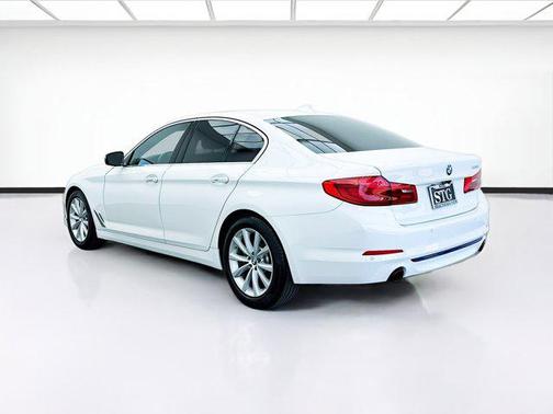 2018 BMW 530 530i