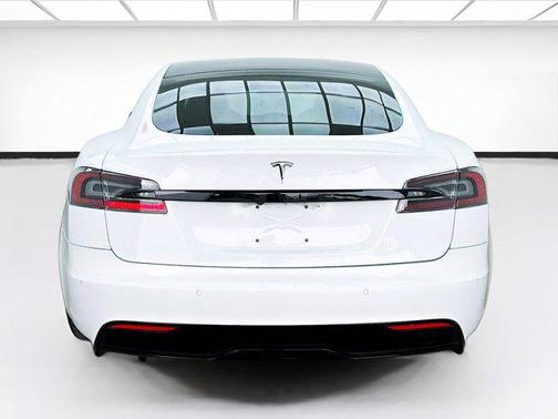 2022 Tesla Model S Base