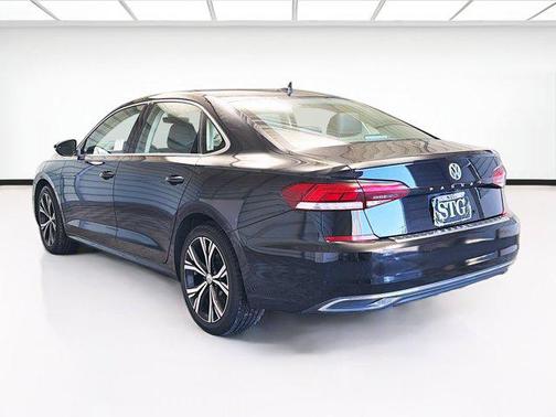 2022 Volkswagen Passat 2.0T SE
