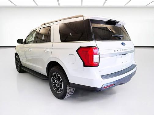 Oxford White 2024 Ford Expedition XLT