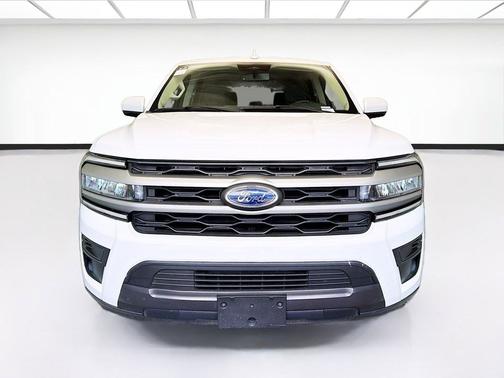 Oxford White 2024 Ford Expedition XLT