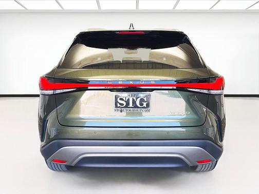 Nori Green Pearl 2023 Lexus RX 350 Premium