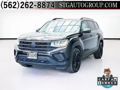 Deep Black 2023 Volkswagen Atlas 3.6L SE w/Technology
