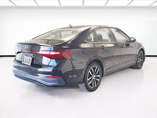 Deep Black Pearl 2025 Volkswagen Jetta 1.5T SE