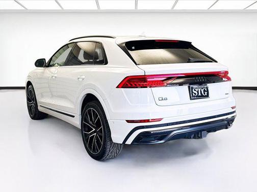 2021 Audi Q8 55 Premium Plus