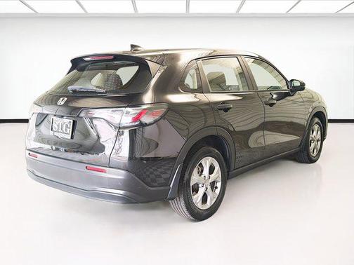 Crystal Black Pearl 2023 Honda HR-V LX