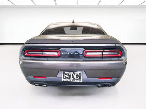 Granite Pearlcoat 2020 Dodge Challenger SXT