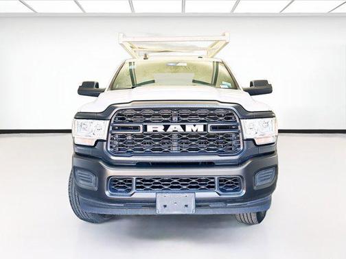 2022 RAM 2500 Tradesman Crew Cab 4x4 8' Box