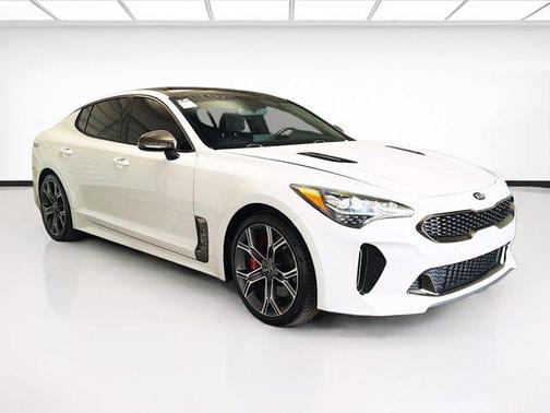 Snow White Pearl 2018 Kia Stinger GT1