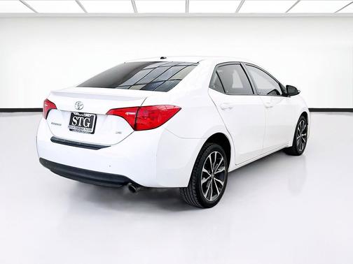 Ice 2017 Toyota Corolla SE