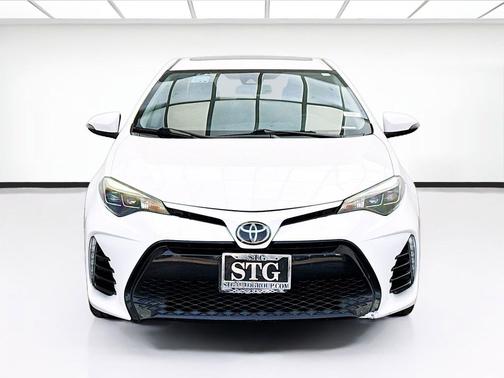 Ice 2017 Toyota Corolla SE