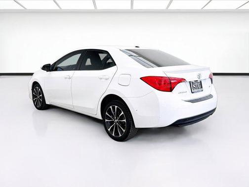 Ice 2017 Toyota Corolla SE