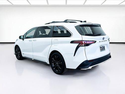 2021 Toyota Sienna XSE 7 Passenger