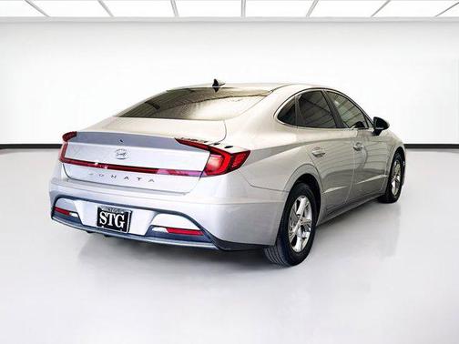 2021 Hyundai SONATA SE