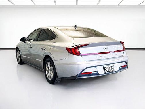 2021 Hyundai SONATA SE